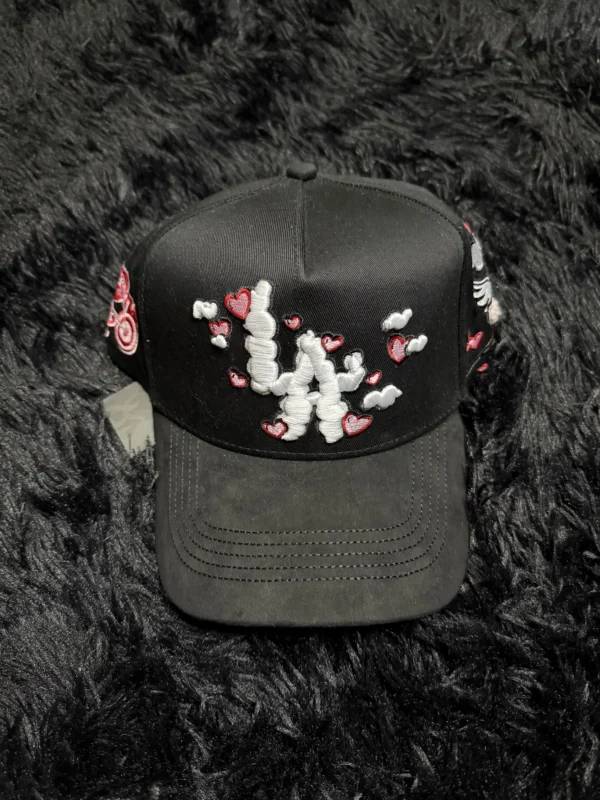 31 Hats LA Clouds x San Valentín