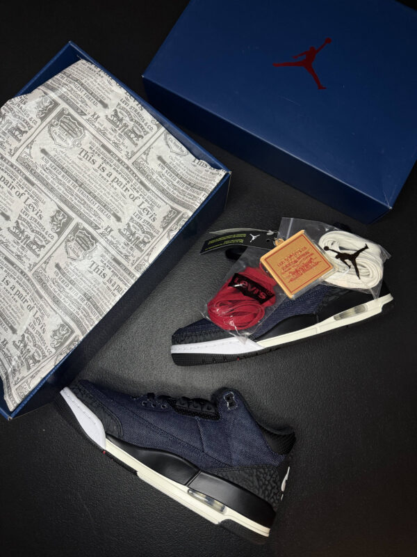 Retro 3 x Levi’s Indigo