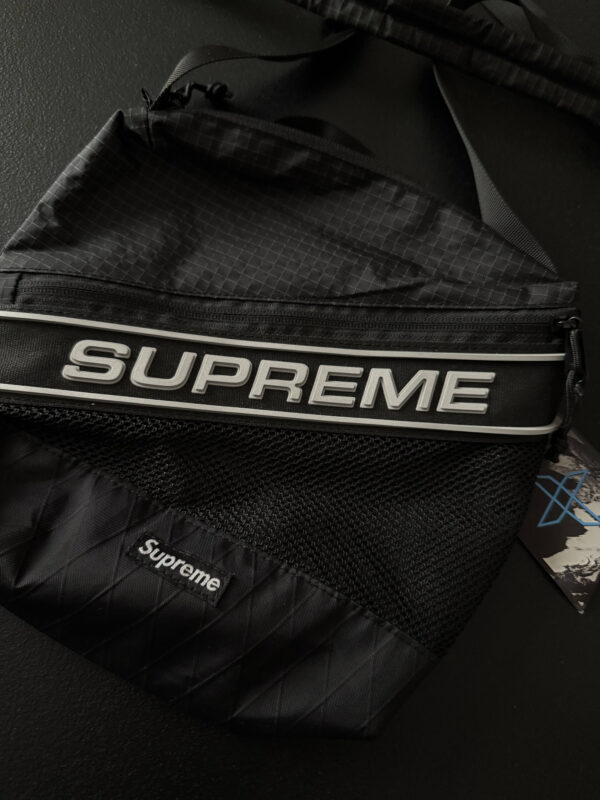 Supreme Tote